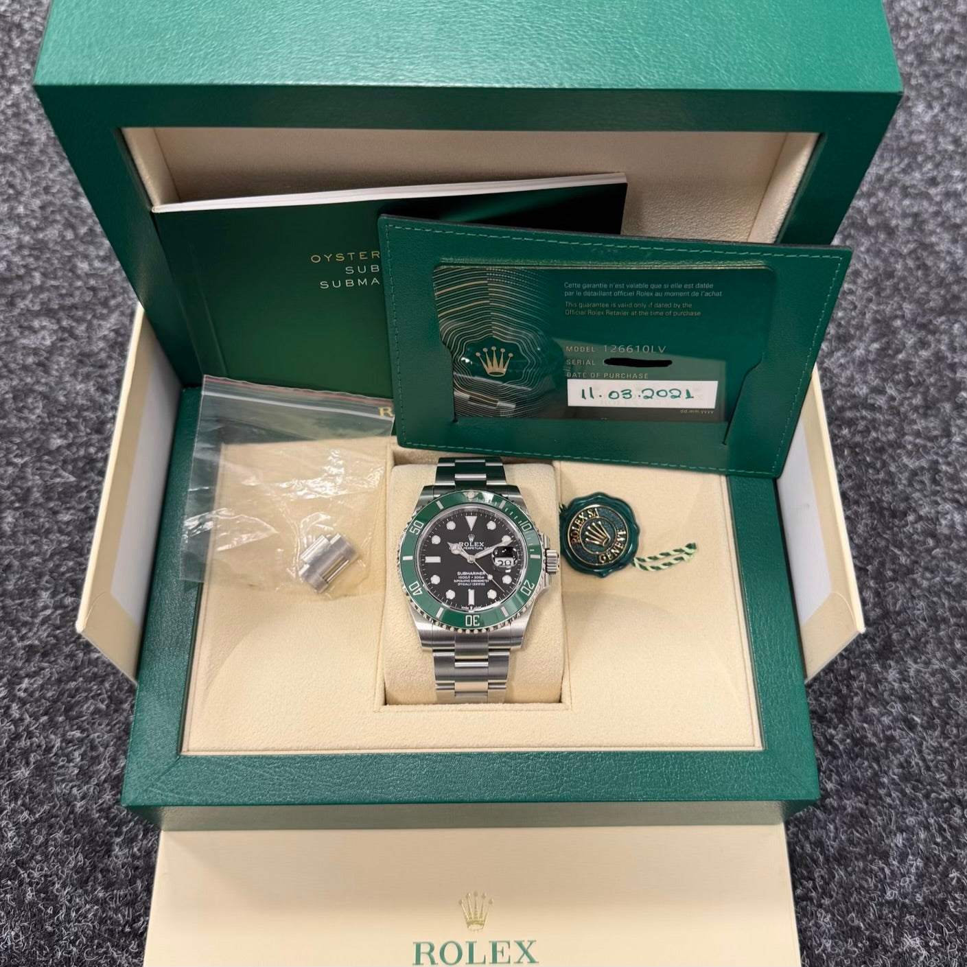 Rolex Submariner Date - 126610LV
