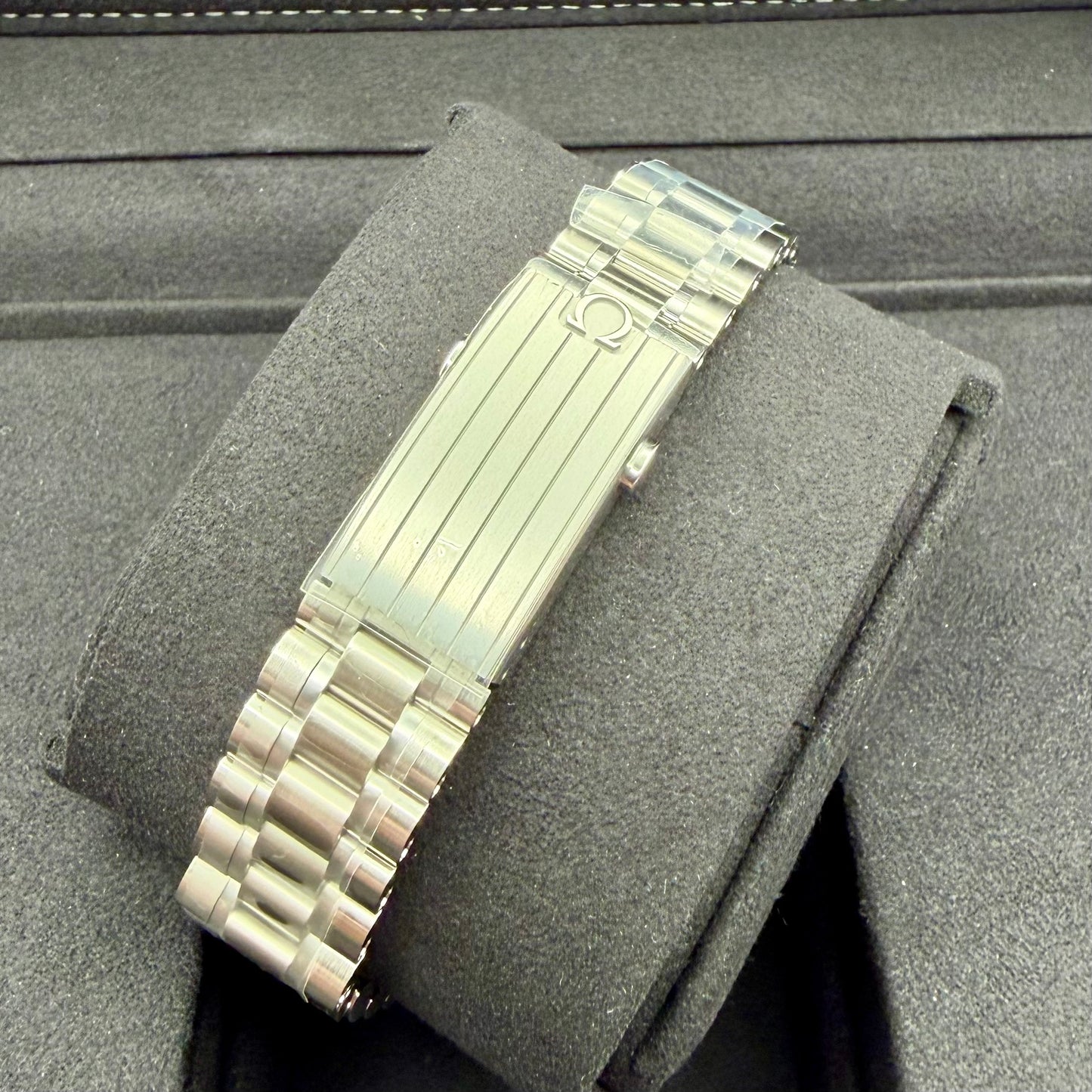 Omega Speedmaster Professional Moonwatch - 310.30.42.50.01.002