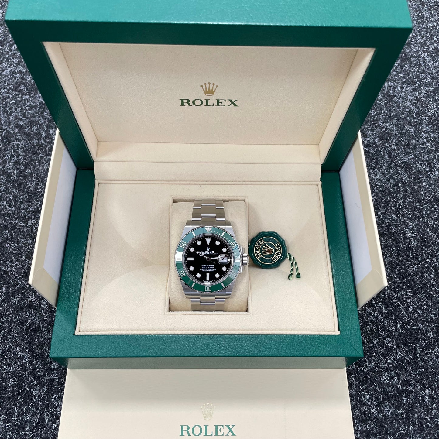 Rolex Submariner Date - 126610LV