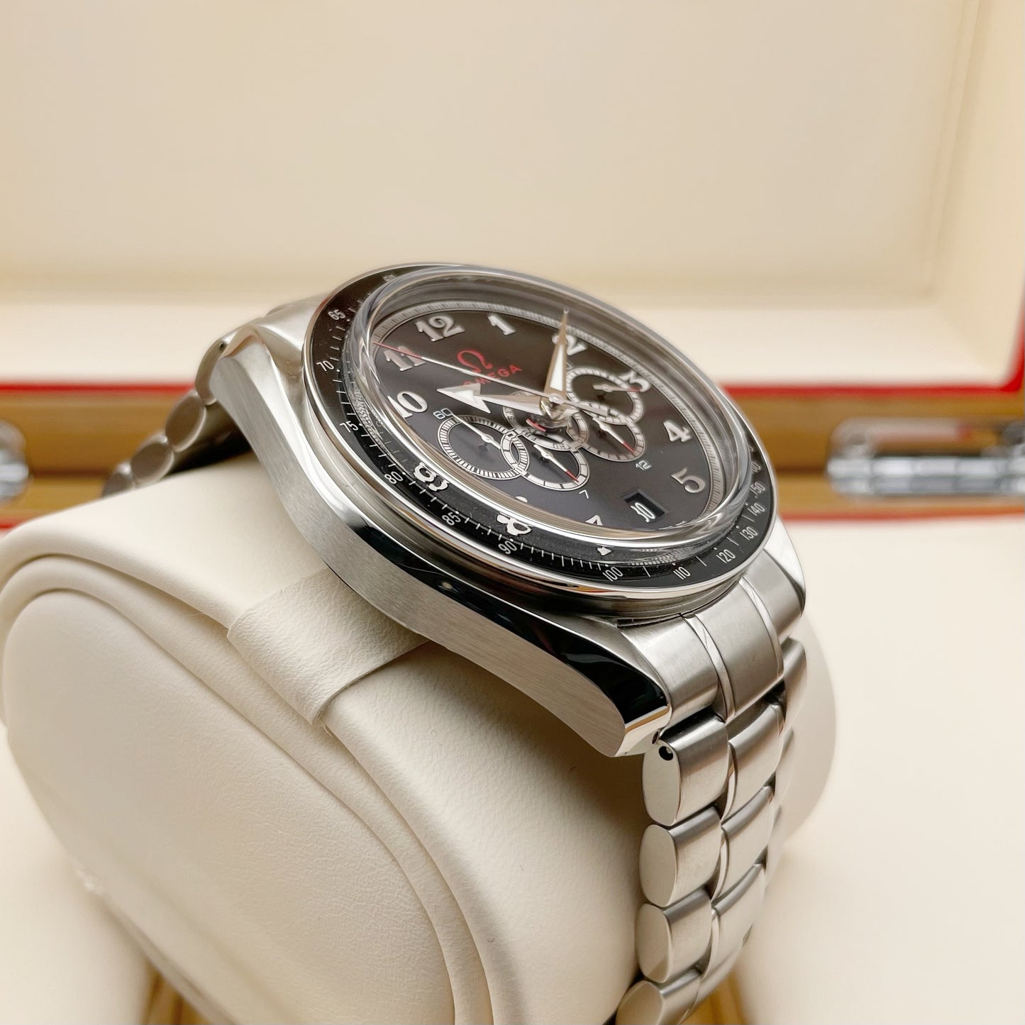 Omega Speedmaster Broad Arrow - 321.30.44.52.01.001