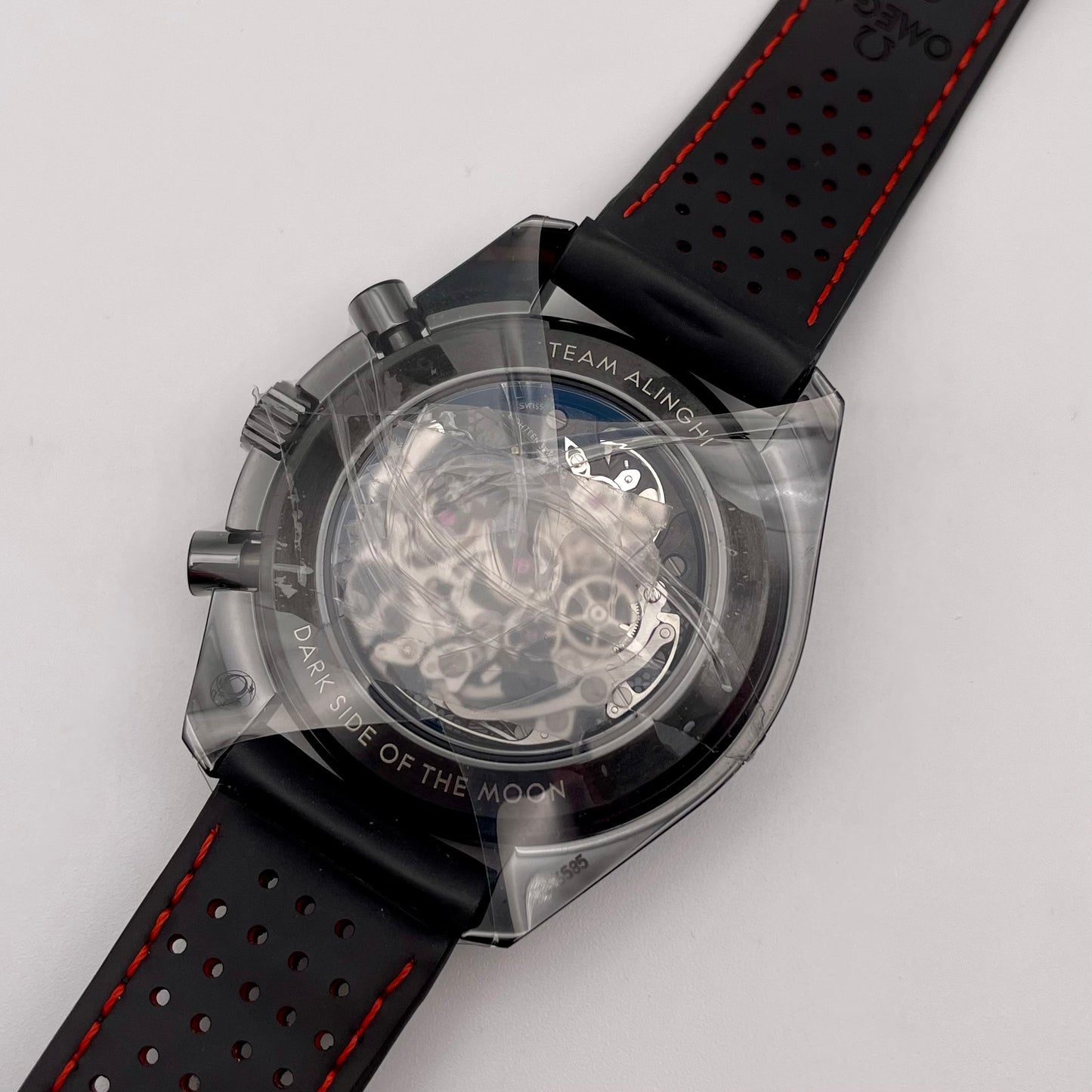 Omega Speedmaster „Dark Side of the Moon Team Alinghi“ - 311.92.44.30.01.002