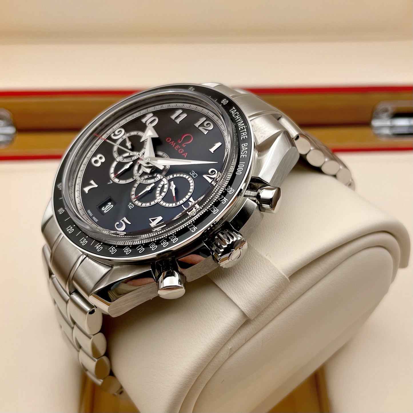 Omega Speedmaster Broad Arrow - 321.30.44.52.01.001