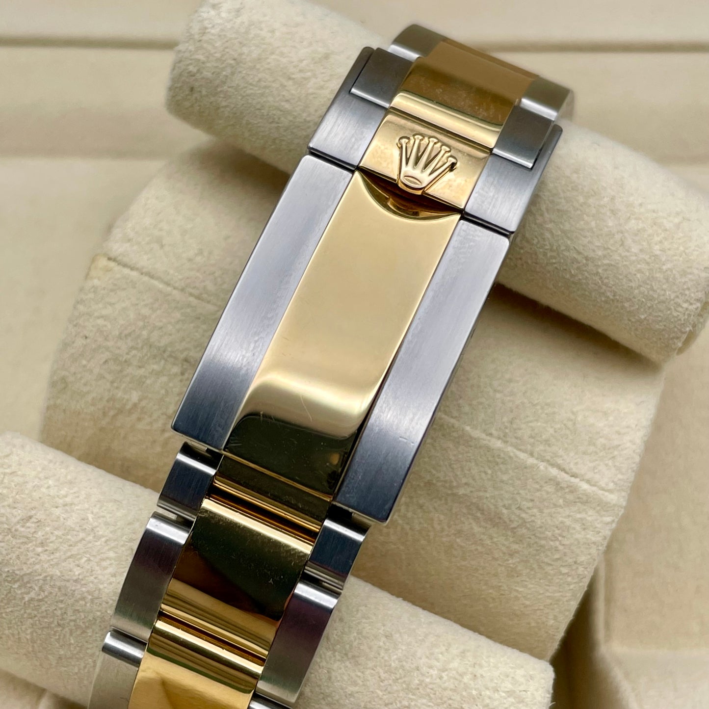 Rolex Daytona - 116503 - Factory Mother of Pearl Dial RARE