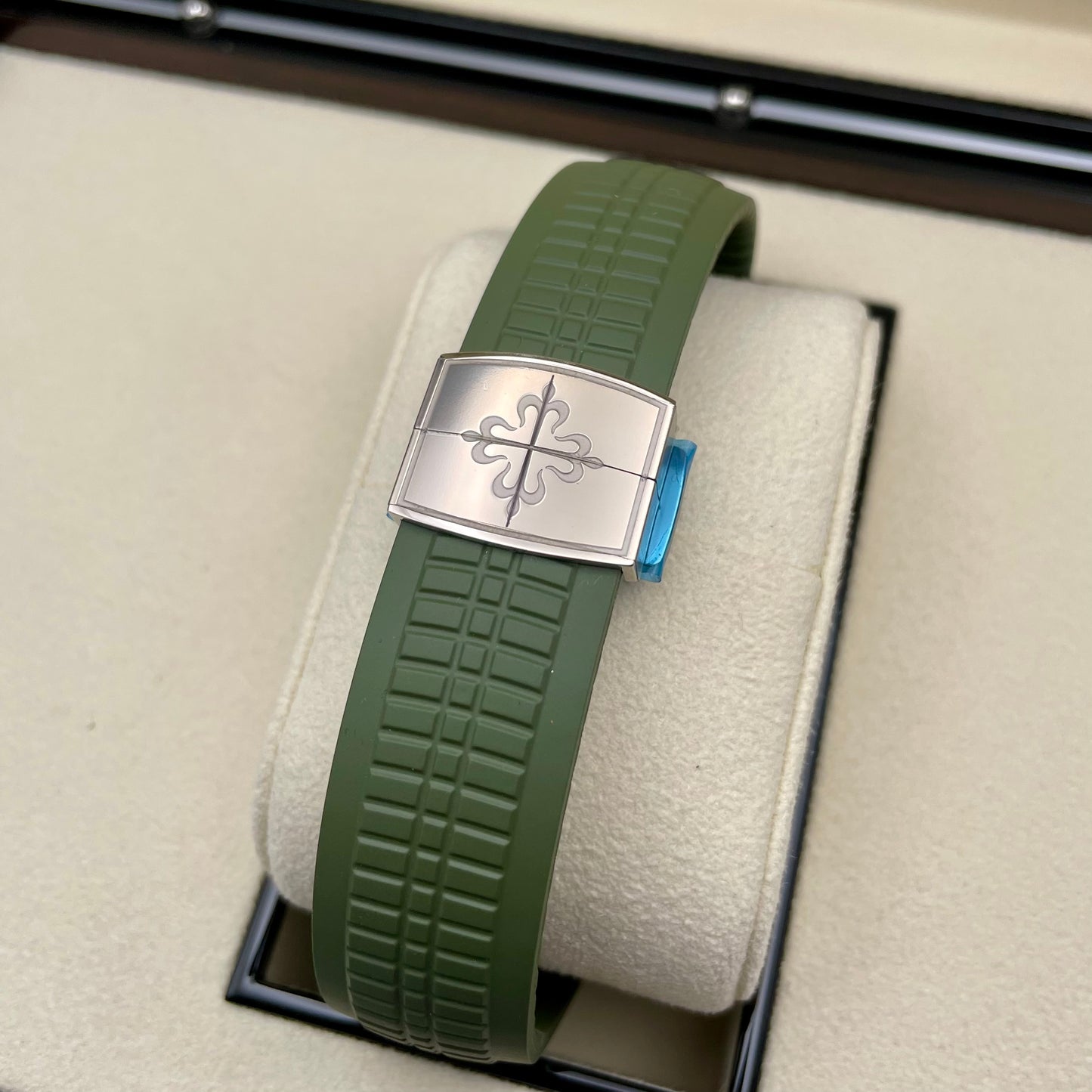Patek Philippe Aquanaut - 5968G-010