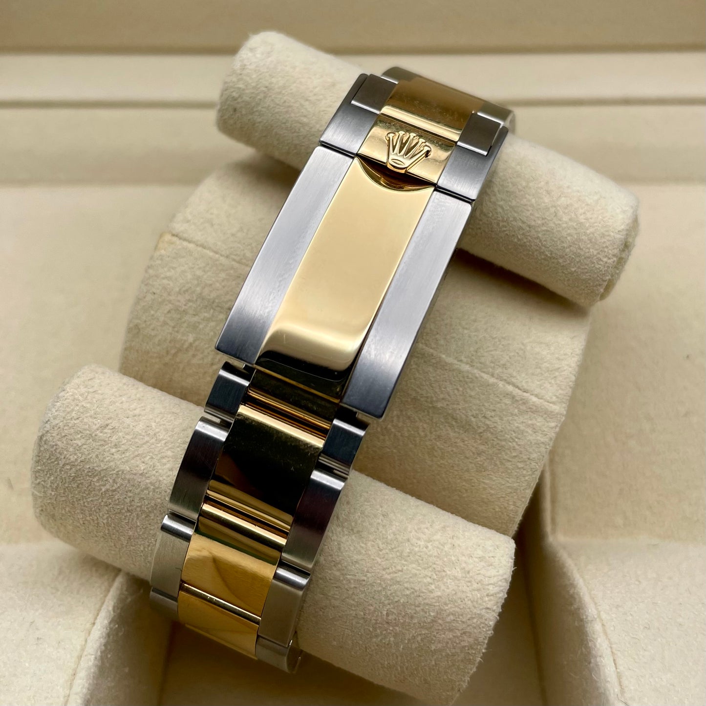 Rolex Daytona - 116503 - Factory Mother of Pearl Dial RARE