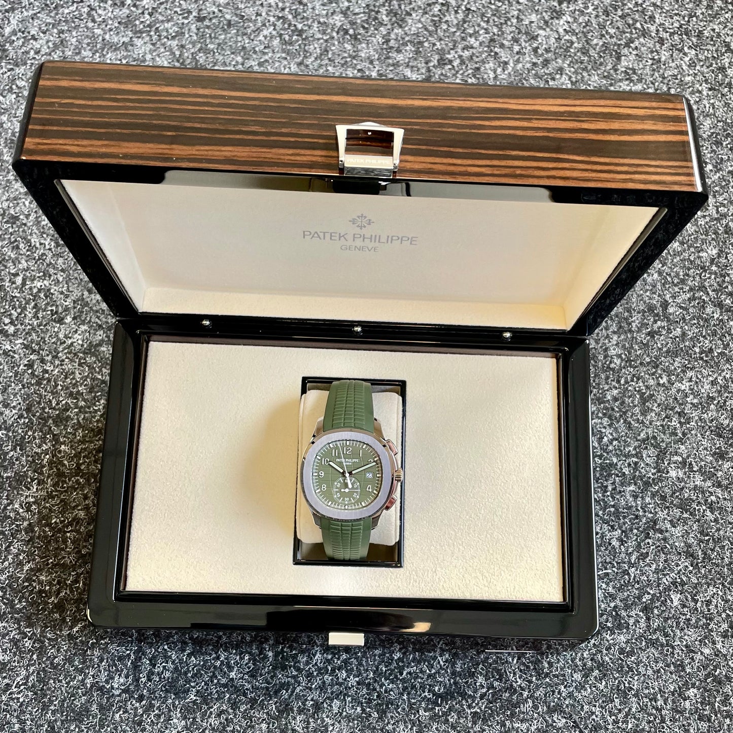 Patek Philippe Aquanaut - 5968G-010